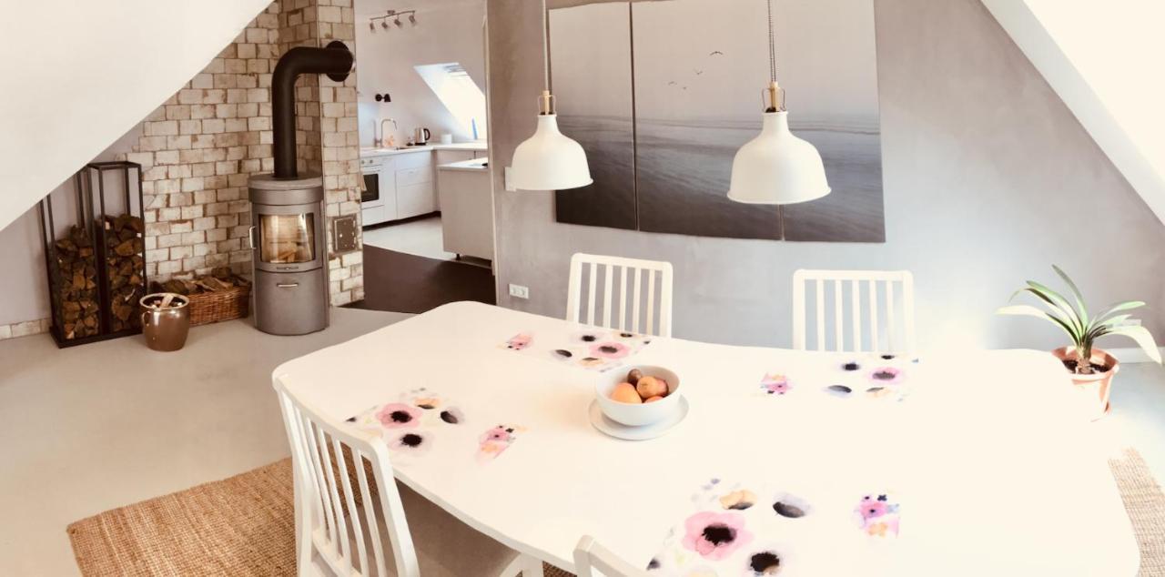 Moorblick! Grosse Dachwohnung Mit Kamin Und Sauna Leck Bagian luar foto