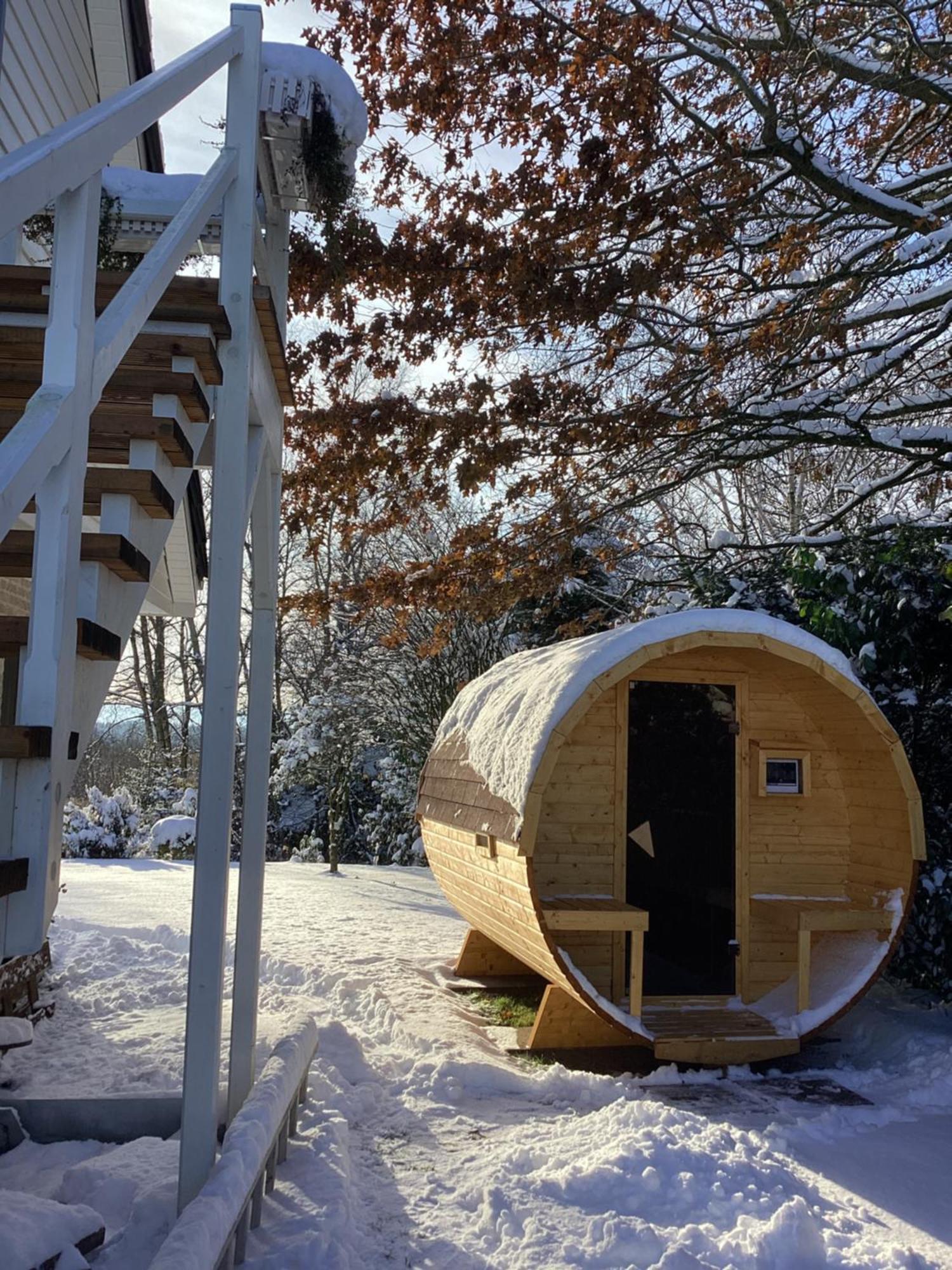 Moorblick! Grosse Dachwohnung Mit Kamin Und Sauna Leck Bagian luar foto