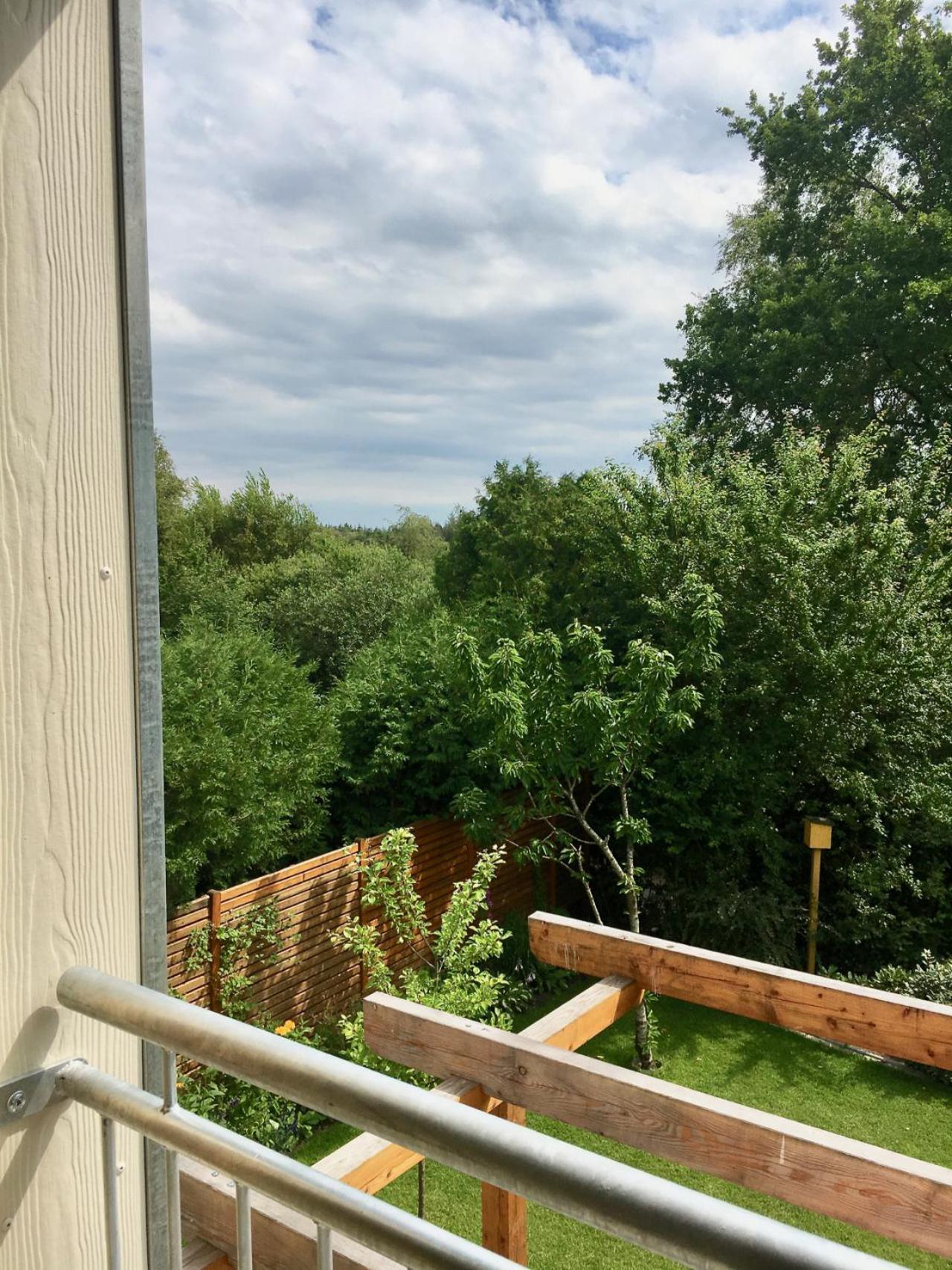 Moorblick! Grosse Dachwohnung Mit Kamin Und Sauna Leck Bagian luar foto